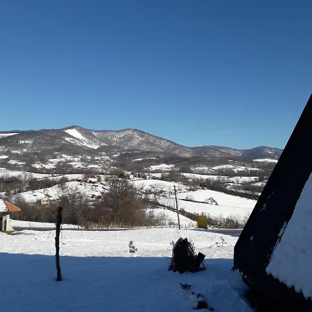 Civova Brvnara Сasa de vacaciones *