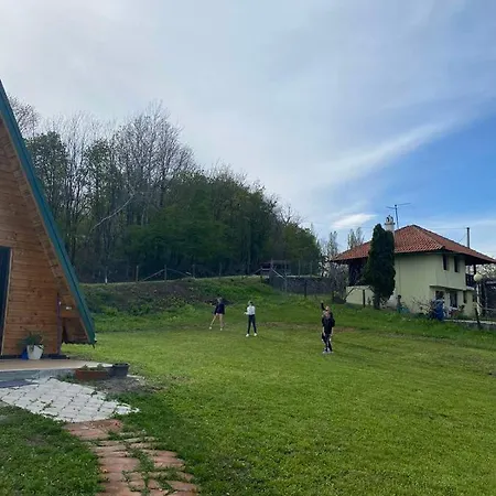 Civova Brvnara Casa de Férias